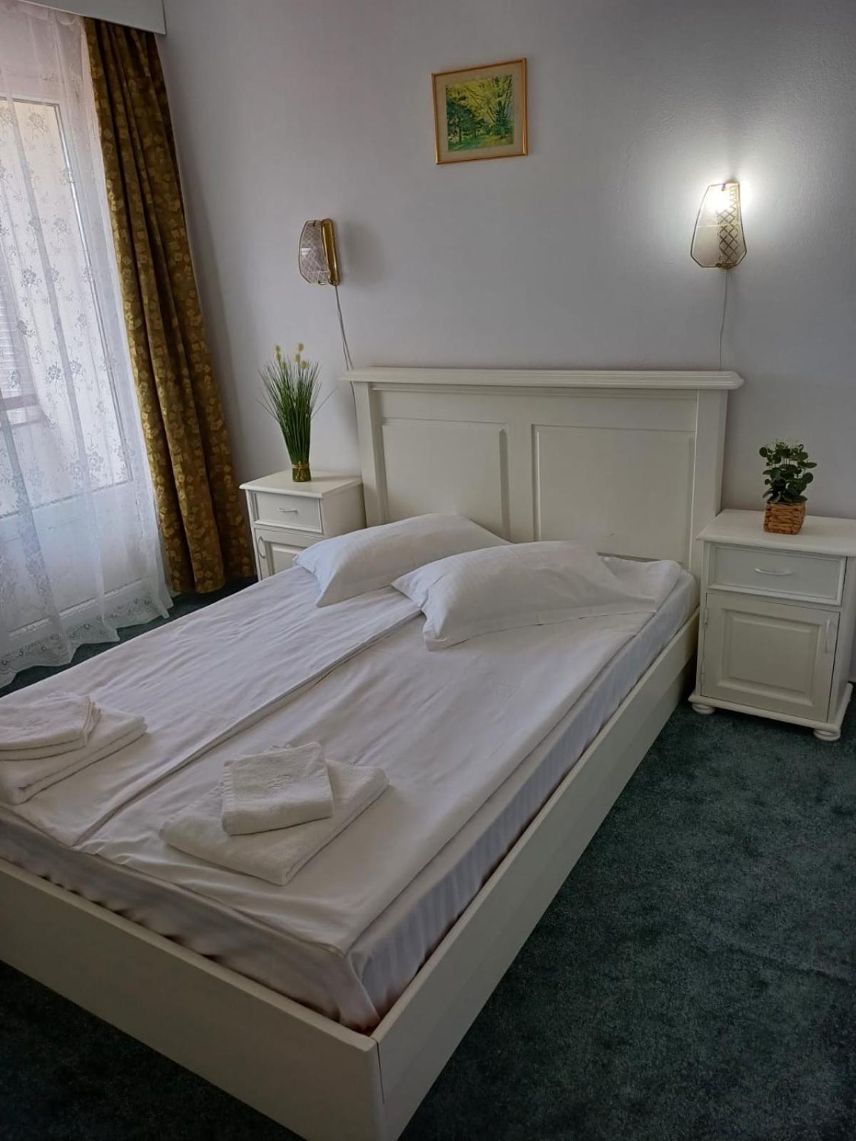 Hotel Hefaistos - Совата Екстериор снимка